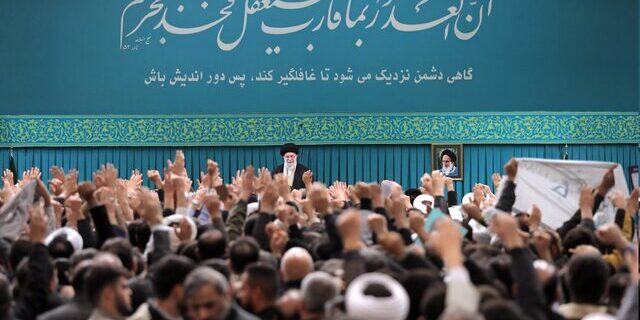 رهبر انقلاب: مردم توقعات به‌حقی دارند/توانایی ما برای مقابله با تهدیدهای سخت در سطح عالی است