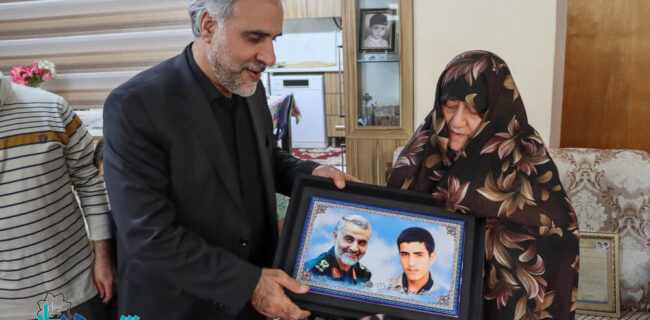 دیدار شهردار تبریز با خانواده معظم شهیدان والامقام «احمد نورعلی زاده رستگار» و «محمدحسین شهریاری»