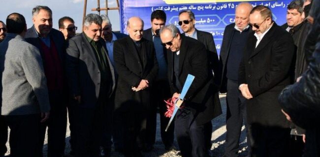 کلنگ‌زنی طرح کیفی‌سازی محصولات سنگین پالایشگاه تبریز با حضور وزیر دفاع
